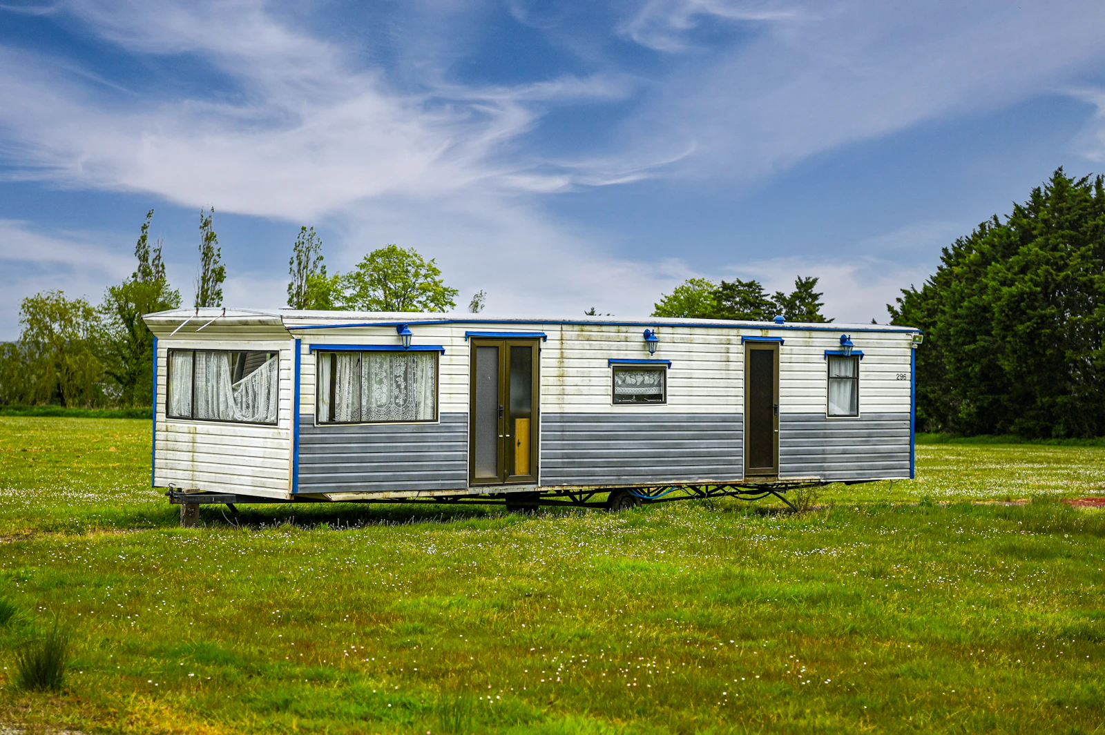 Manufactured home in a quiet community